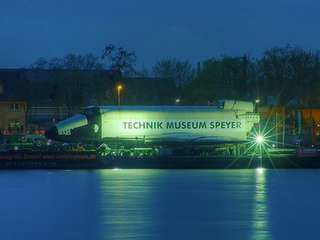 Illustration for article titled Buran Space Shuttle Floats Along the Rhine